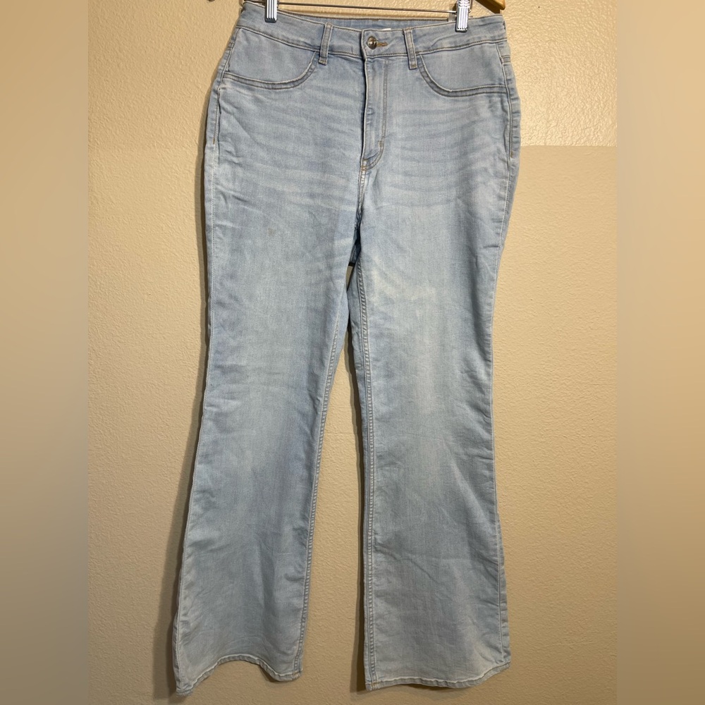 H&M Divided Light Wash Women's Curvy Flare Jeans